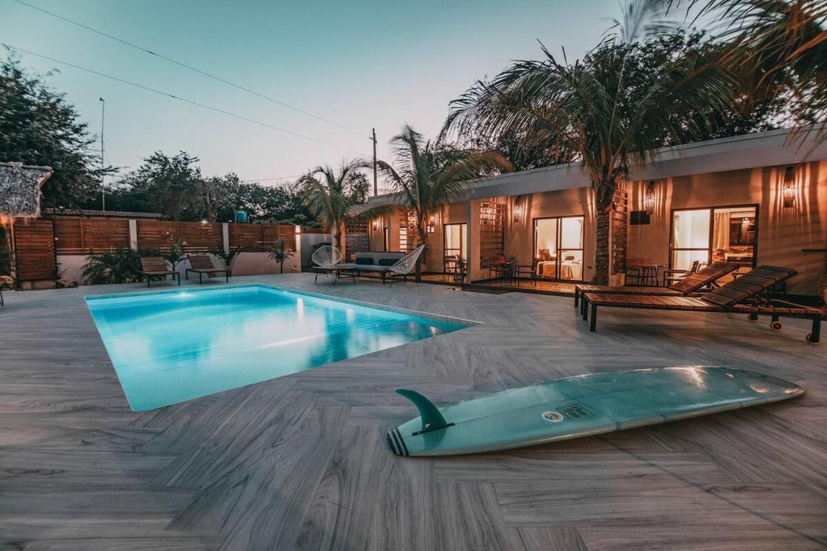 Surf And Yoga Retreat Nicaragua Hostel La Albina Exterior photo